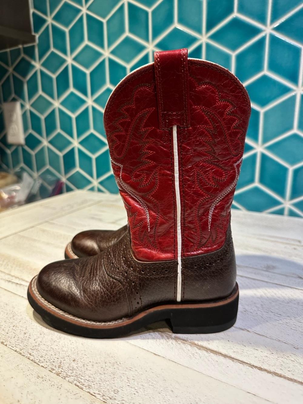 Brown Ariat Leather Western Cowboy Boots with Red Shaft-size kids 9 - Picture 2 of 6